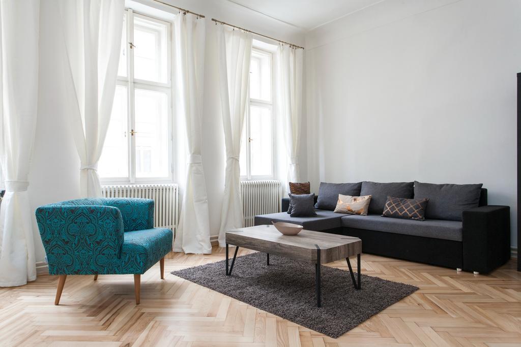 Royal View Apartments Прага Экстерьер фото