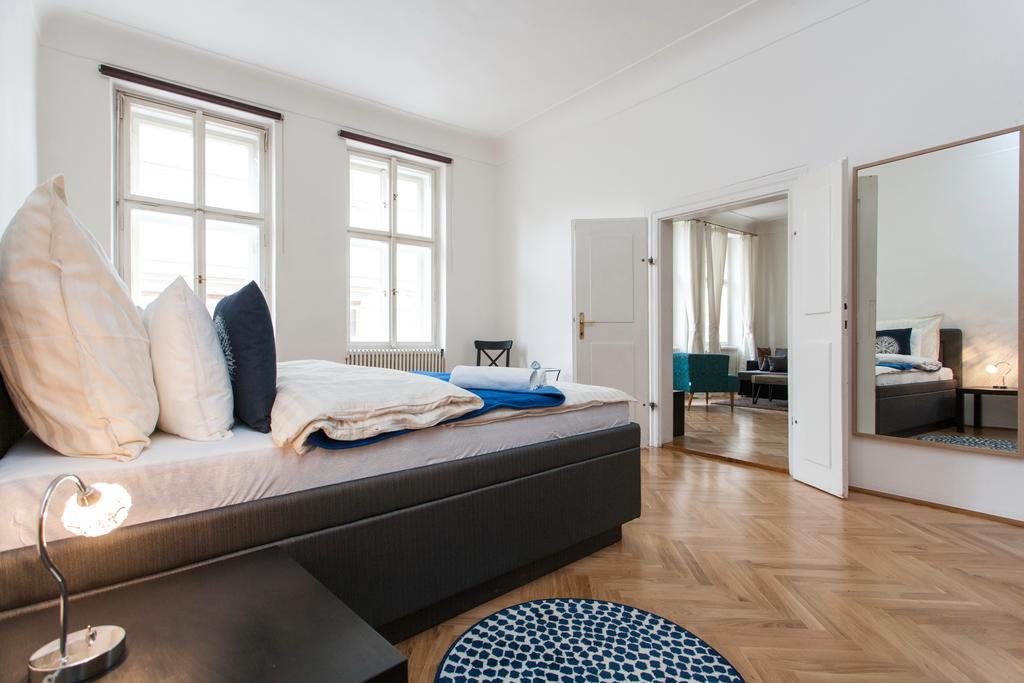 Royal View Apartments Прага Экстерьер фото