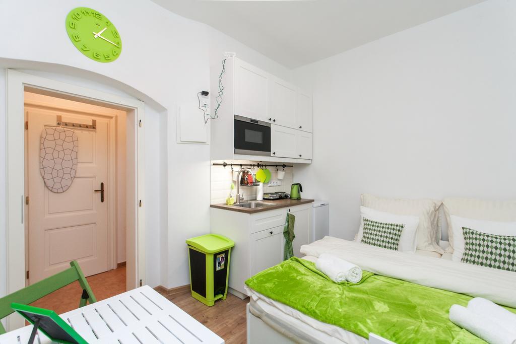 Royal View Apartments Прага Экстерьер фото