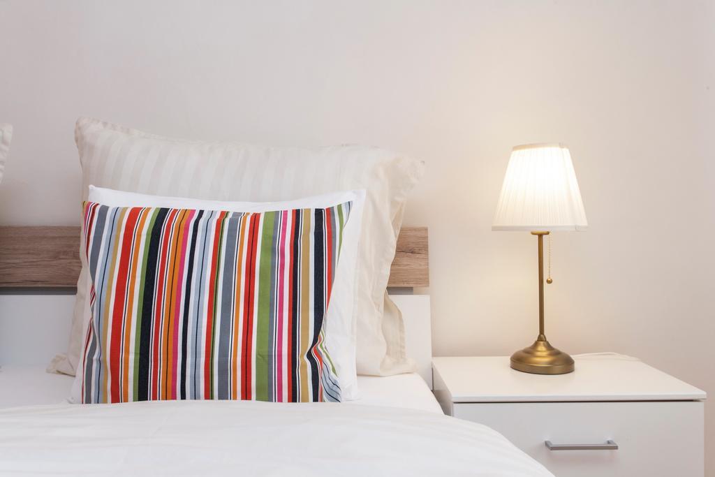 Royal View Apartments Прага Экстерьер фото
