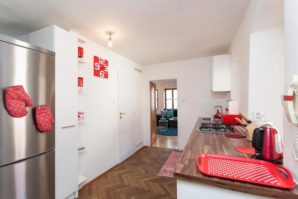 Royal View Apartments Прага Экстерьер фото