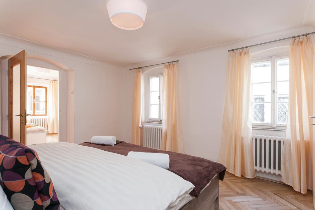 Royal View Apartments Прага Экстерьер фото