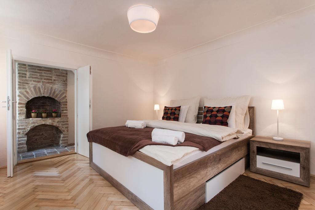 Royal View Apartments Прага Экстерьер фото