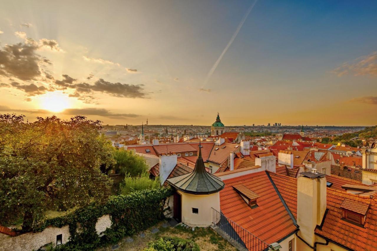Royal View Apartments Прага Экстерьер фото