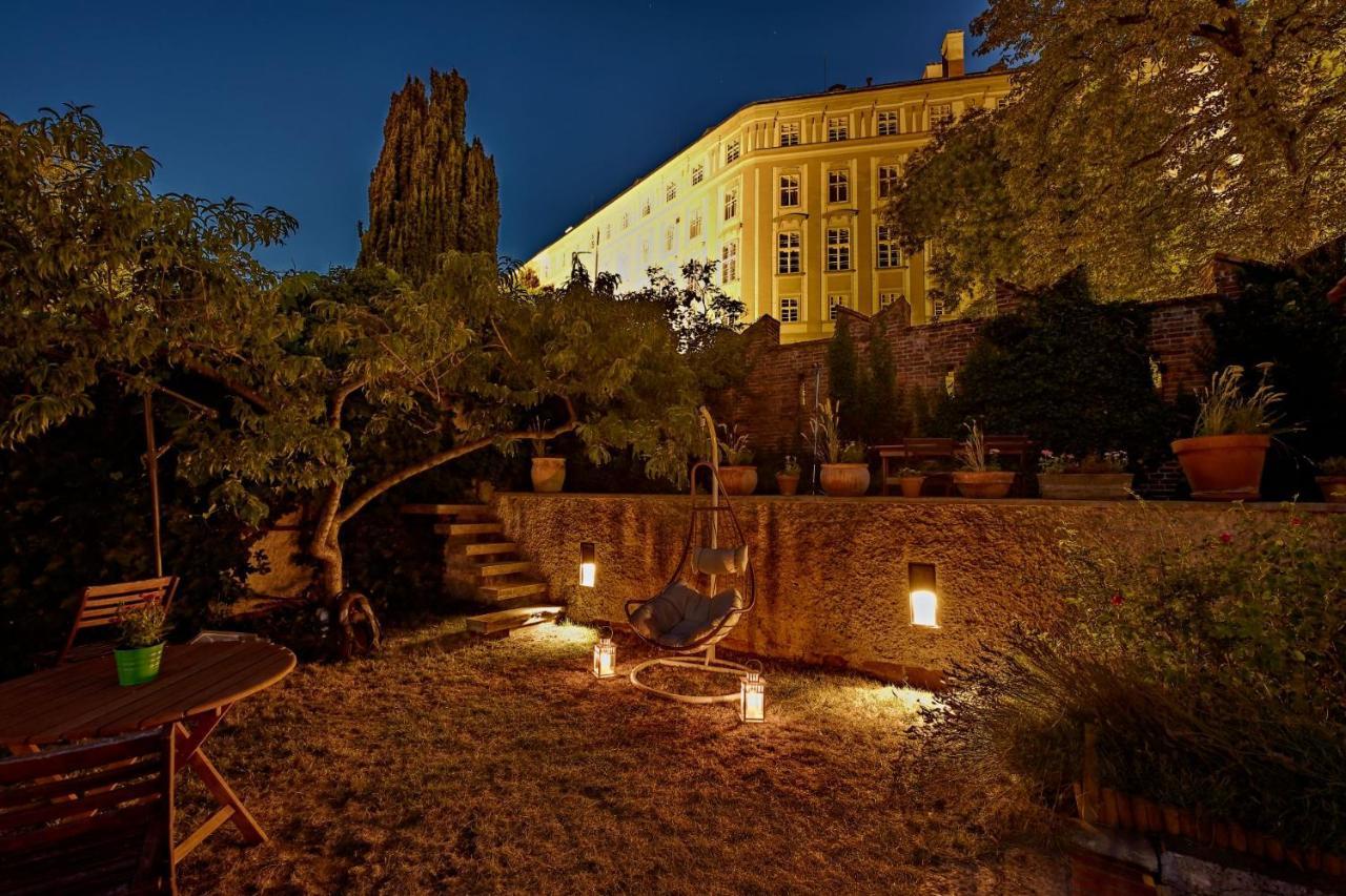 Royal View Apartments Прага Экстерьер фото