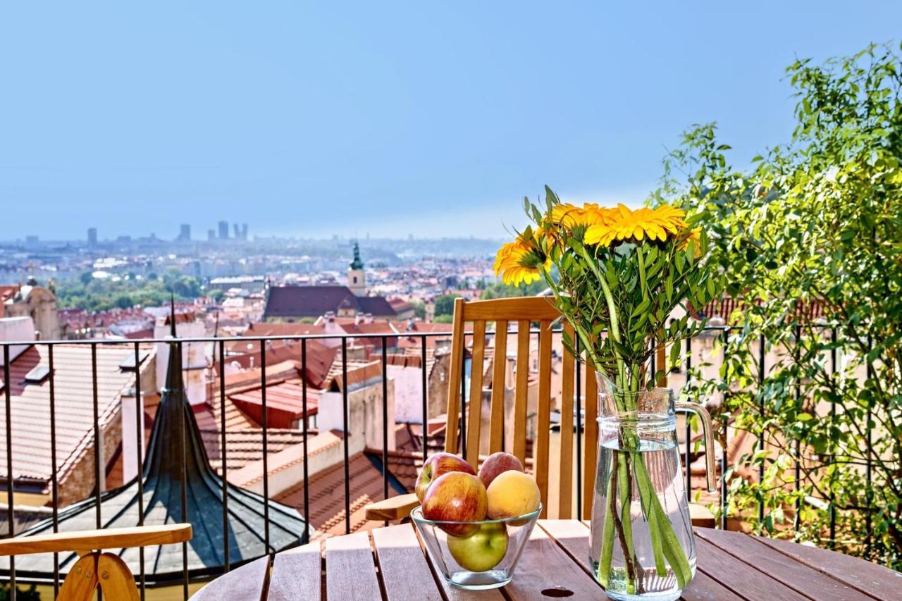 Royal View Apartments Прага Экстерьер фото