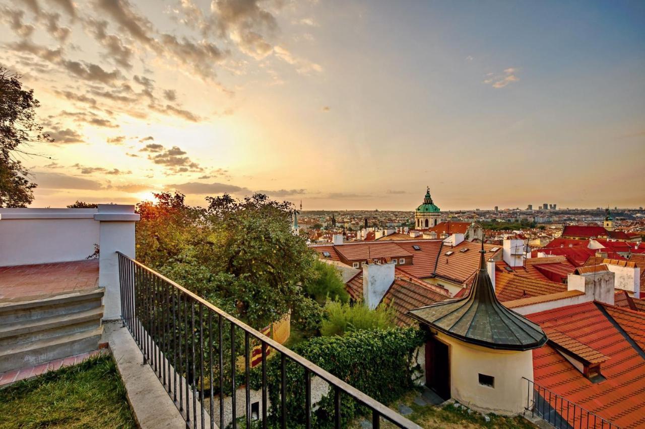 Royal View Apartments Прага Экстерьер фото