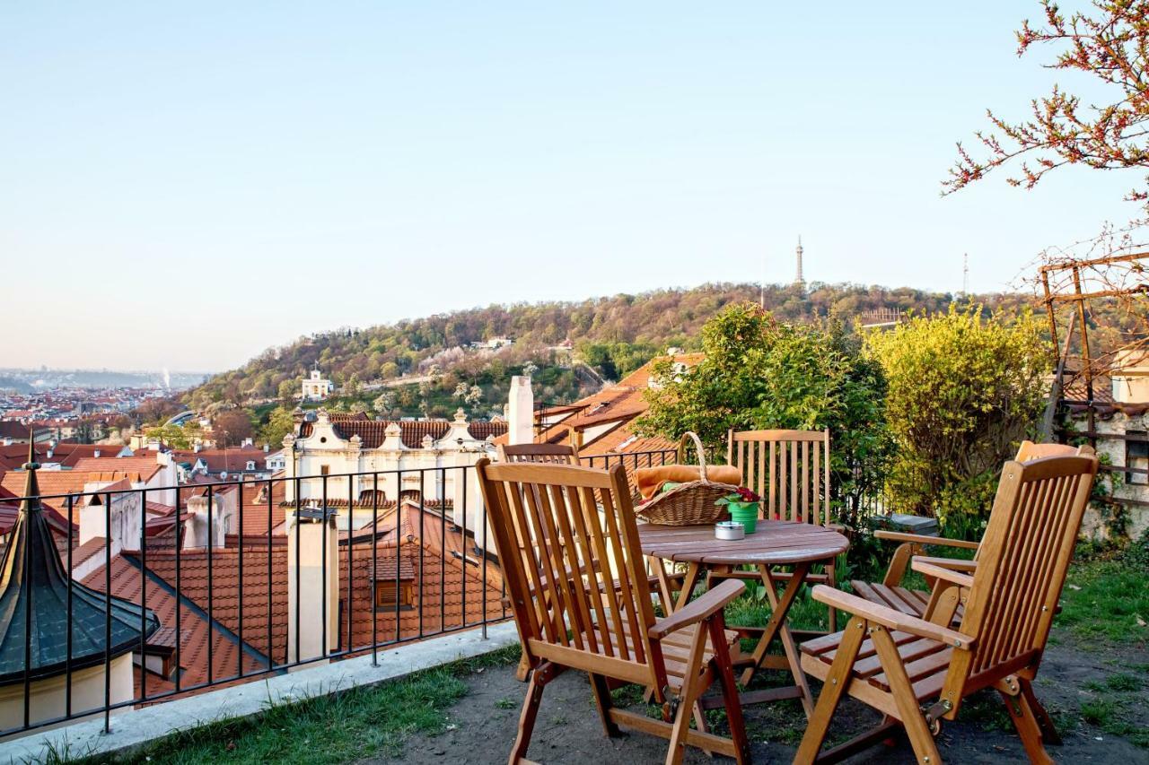 Royal View Apartments Прага Экстерьер фото