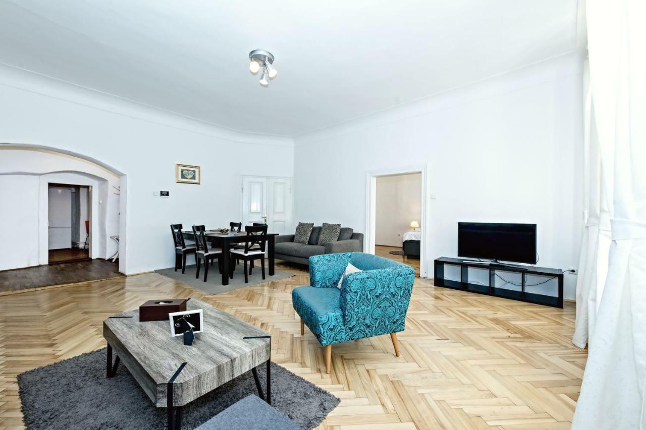 Royal View Apartments Прага Экстерьер фото