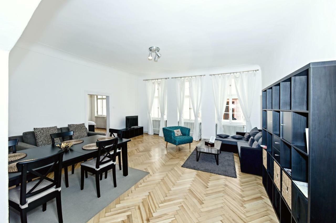 Royal View Apartments Прага Экстерьер фото